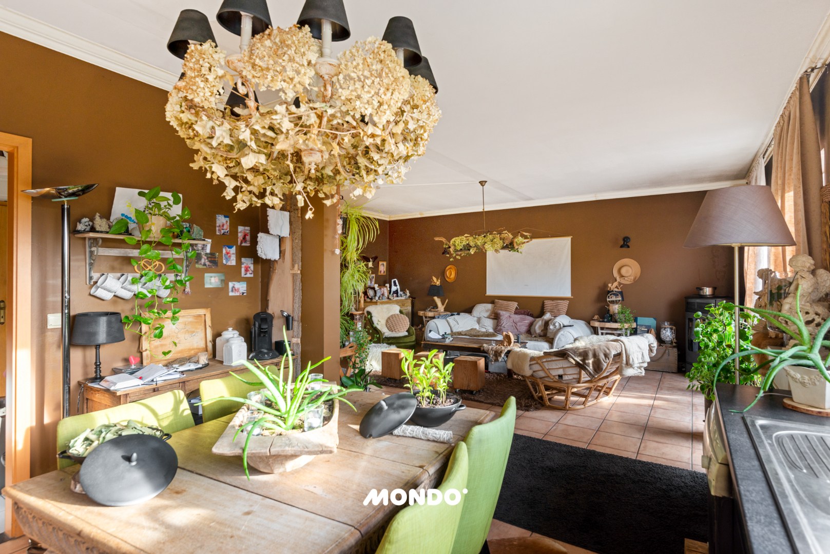 Ruime gezinswoning 4 slaapkamers met tuin, vijver en garage - foto 5