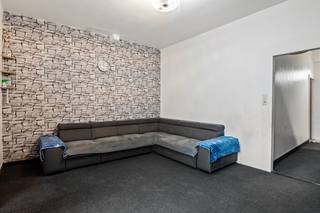 Deze leuke woning gelegen in de Clara Snellingsstraat combineert een uitstekende ligging met veel mogelijkheden. U woont hier op wandelafstand...