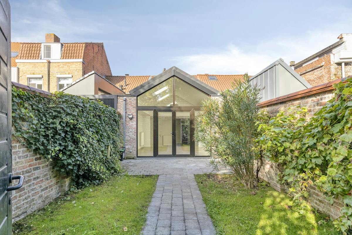 Instapklaar huis te koop met tuin inclusief garage in Brugge - foto 4