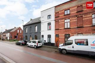 Deze prachtige totaal gerenoveerde energiezuinige gezinswoning bevindt zich in de rustige en gezellige straat Gerard Willemotlaan. Strategisch...