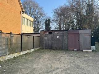 De garages mogen vernieuwd worden of weder opgebouwd worden zolang ze dezelfde afmeting en volumes hanteren.Interesse, bel ons gerust op voor een...