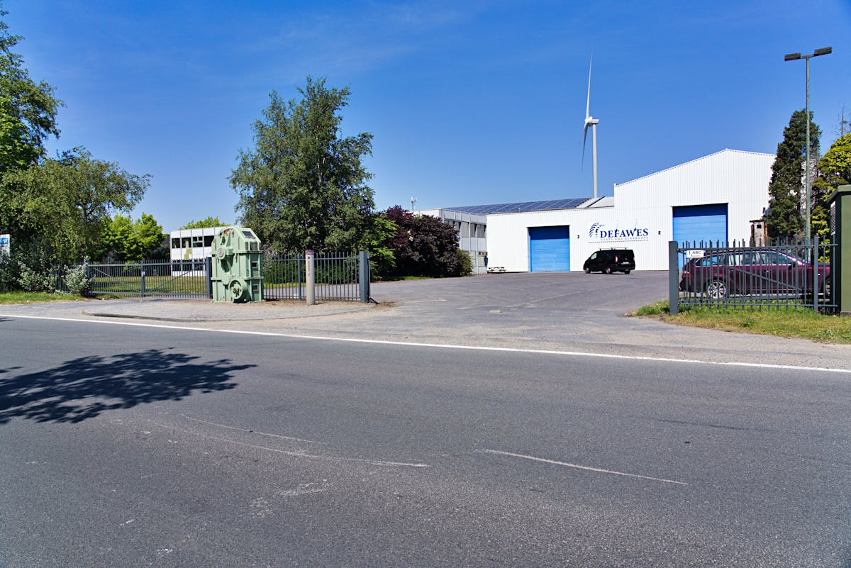 Magazijn (600 m²) te huur langs de R4 te Gent - foto 2