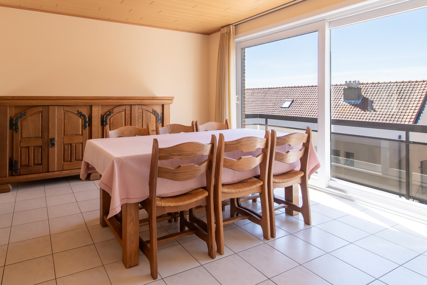 Ruim appartement met top ligging en zeezicht! - foto 4