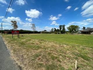 Deze uniek gelegen bouwgrond is geschikt voor een open bebouwing en heeft een straatbreedte van maar liefst 25 meter. De rustige, landelijke...