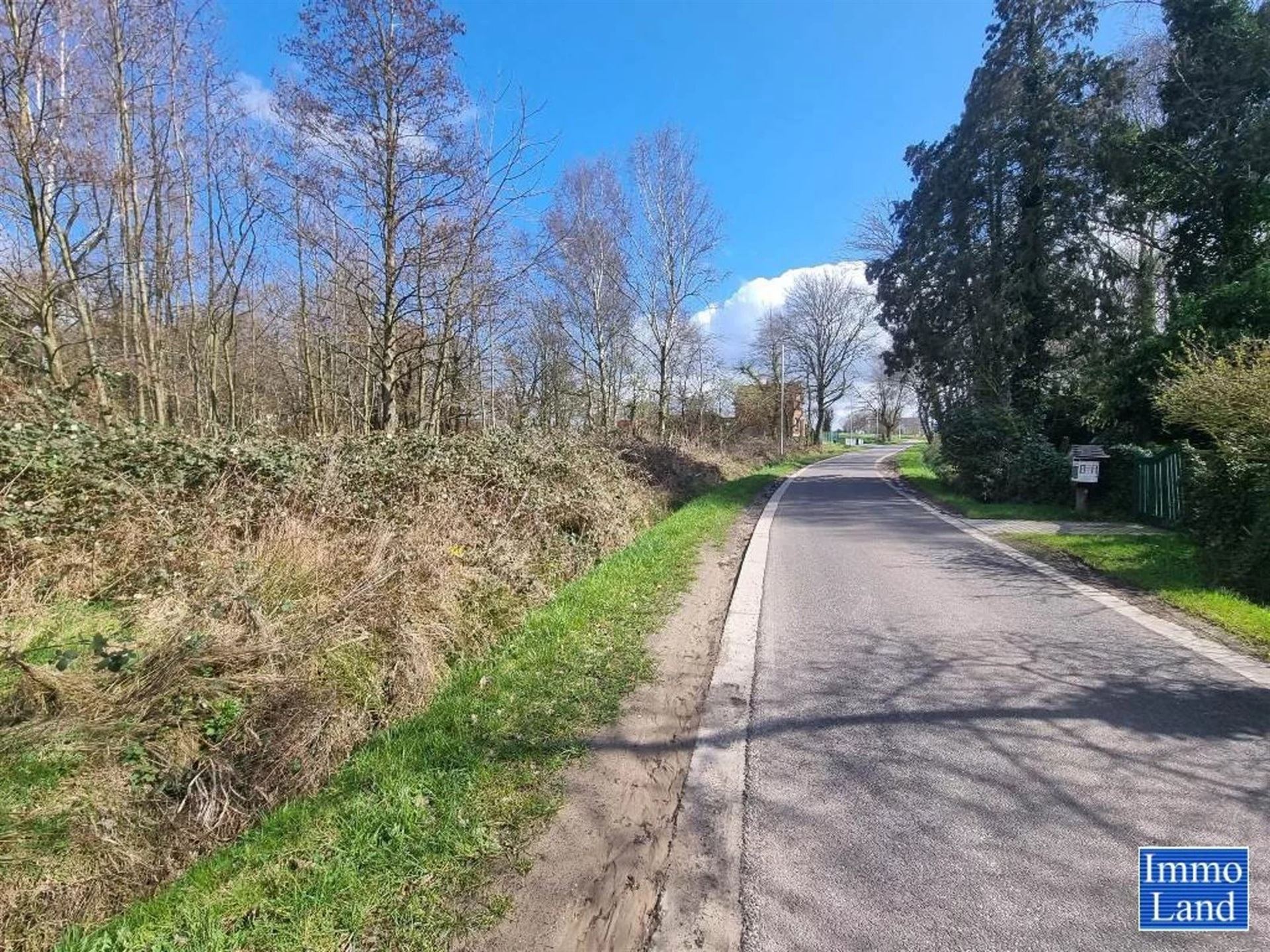 Perceel grond van 75are, gelegen in agrarisch gebied op de grens Hasselt - Diepenbeek, omgeving Mombeekdreef. - foto 3