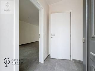Deze knappe nieuwbouwwoning te Waasmont, moet je zeker gezien hebben.Voor meer info, neem zeker een kijkje op www.pierco.be voor een volledige...