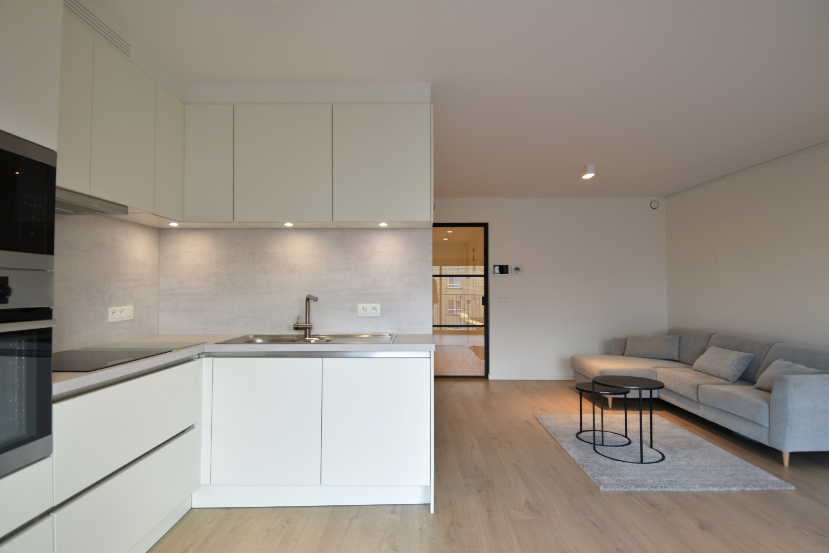 Luxe 1 slaapkamer appartement met terras in centrum Kortrijk - foto 2