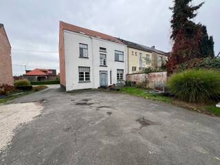 Super goed gelegen gelijkvloers appartement met tuintje nabij Leuven! Vanuit de centrale inkomhal loop je binnen in de ruime leefruimte met...