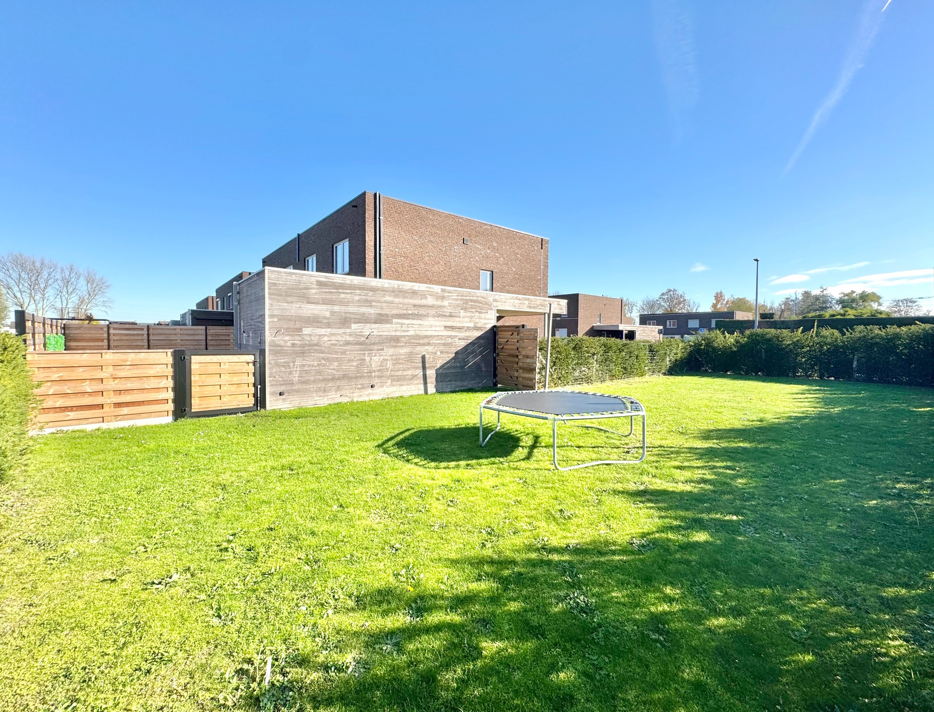 HOB MET 3 KAMERS, TUIN EN CARPORT - 425 m² - foto 5