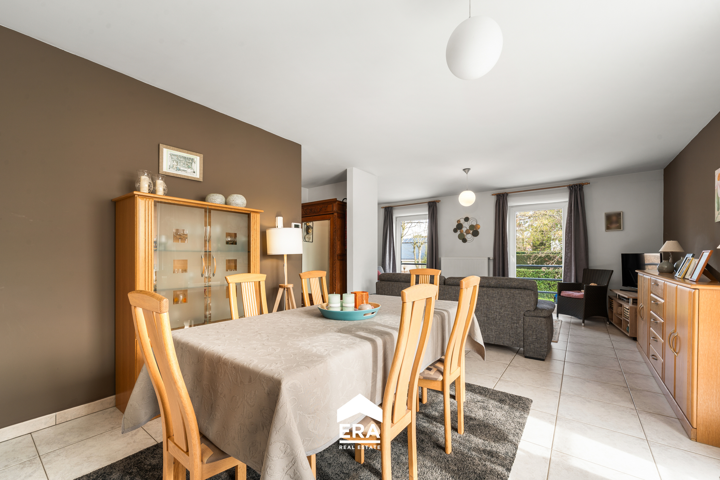 Instapklaar 2-slpk appartement met terras te Eeklo! - foto 5