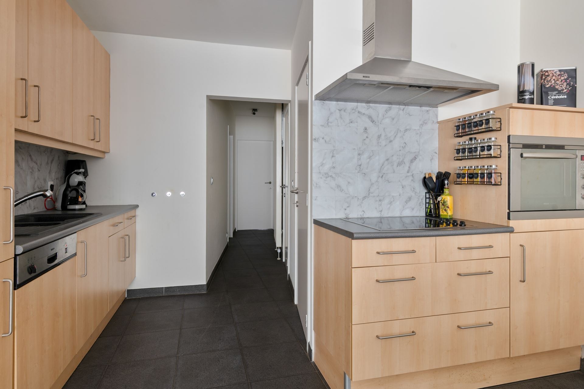 Instapklaar appartement met 2 slaapkamers, ruim terras en garage - foto 5