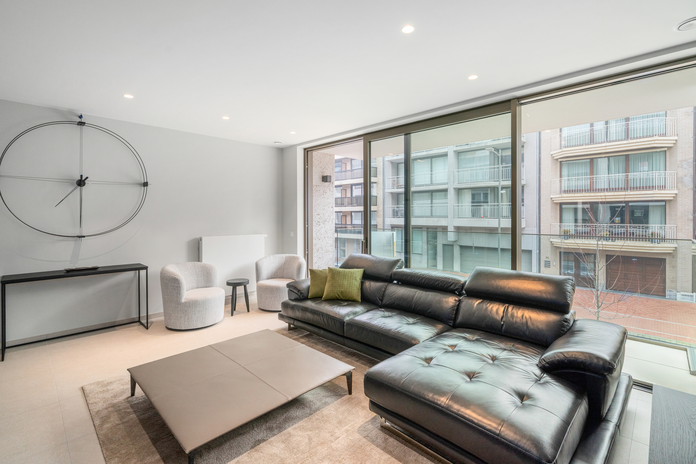 Lichtrijk appartement met ruim terras te koop in Knokke! - foto 4