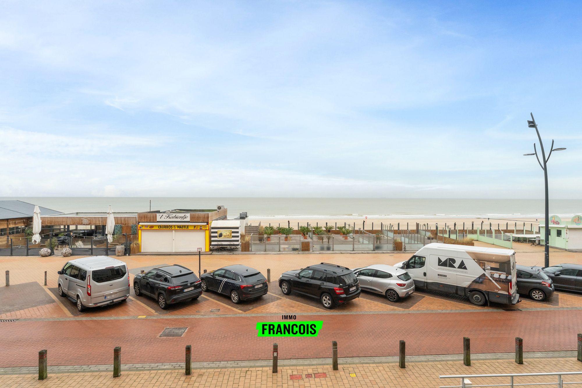 Ruim appartement met zeezicht op de Zeedijk in Blankenberge - foto 3