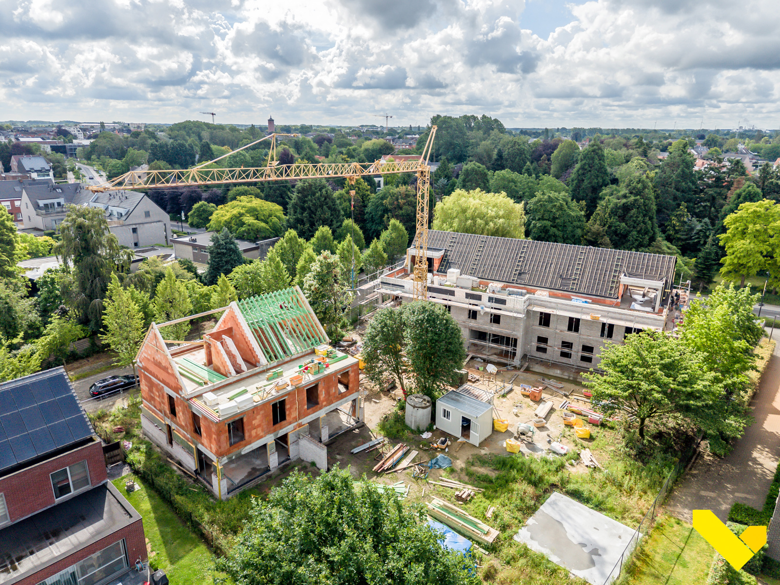 Halfopen moderne pastorijwoning in een doodlopende straat - foto 4