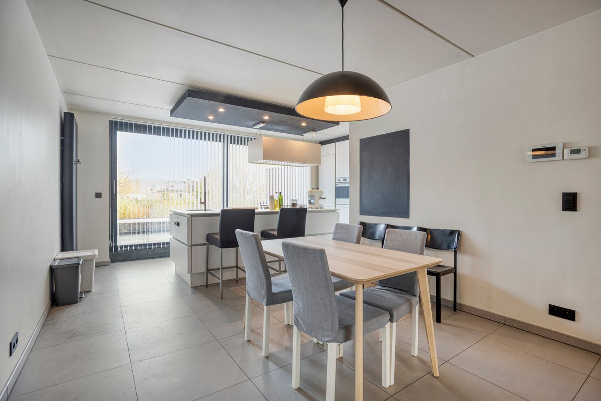 Ruim triplexappartement met 3 slaapkamers - foto 1