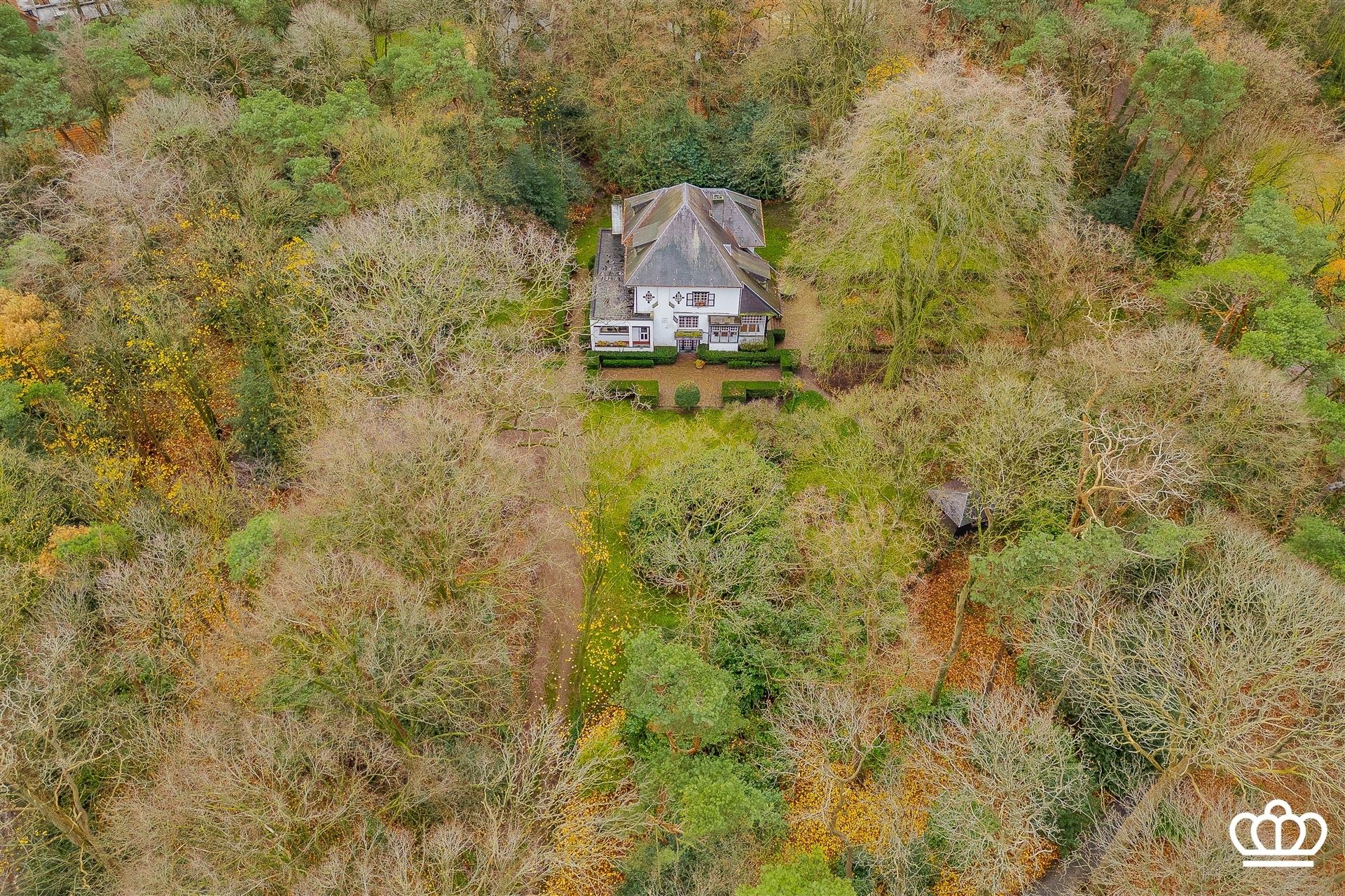 Maison à vendre à Essen avec 7 chambres - photo 2