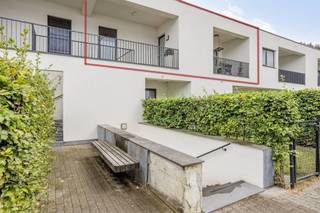 Apartment for sale in Antwerp Layout:first floor:- entrance hall with built-in cupboards- separate toilet- living room with lots of light-...