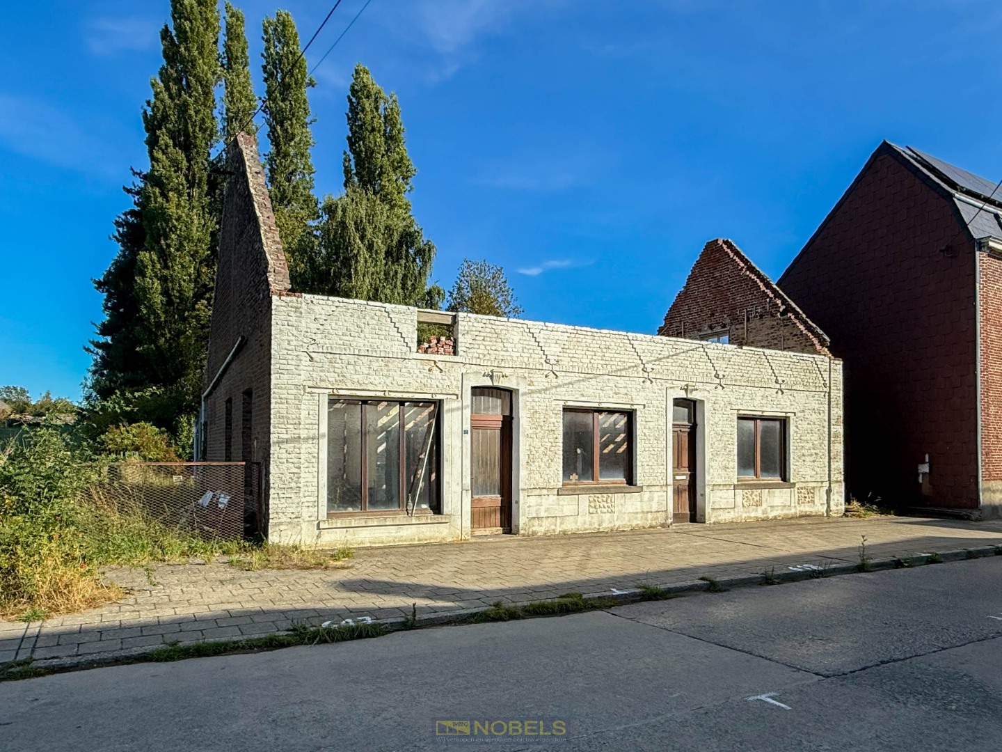 À vendre, bâtiment à rénover complètement / à démolir au centre du village d’Oeudeghien. - photo 2