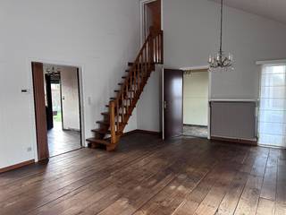 Lovendegem, gelegen in de gemeente Lievegem in Oost-Vlaanderen, is een rustig en aangenaam dorp met een uitstekende ligging tussen de stad Gent en...