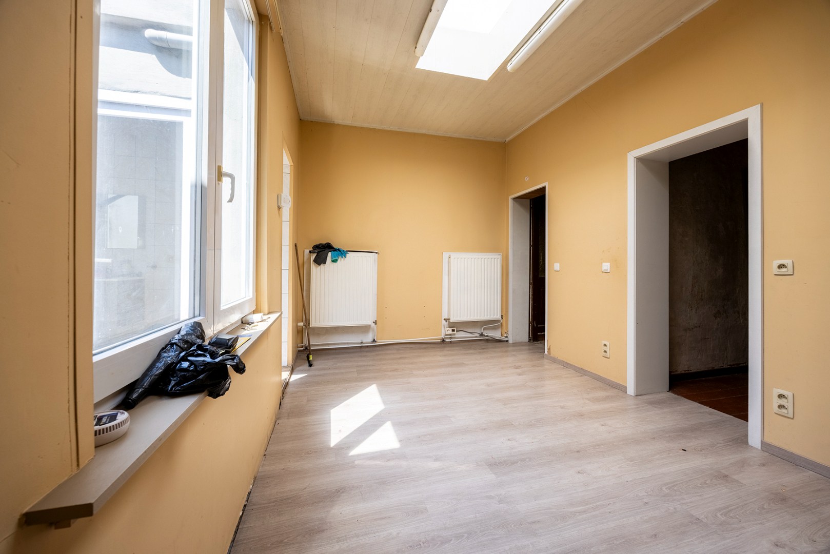 BUITENKANS: huis met 2 slpk + koer! - foto 5
