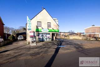 Handelspand met magazijn en appartement op een toplocatie in HerenthoutBent u op zoek naar een handelspand & magazijn met woongelegenheid op een...