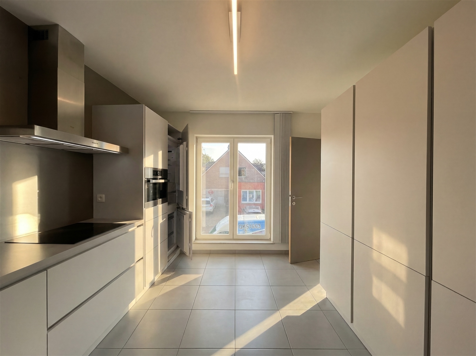 Instapklaar duplex 3-K appt met terras, garage en kelder! - foto 4