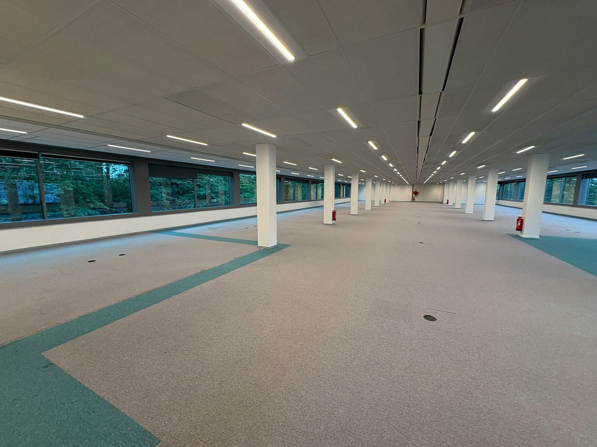 THE SAGE : Moderne kantoorruimte van 1.178 m²  Berchem - foto 4