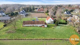 EERSTE BEZOEKDAG ZONDAG 1 MAART 2026 VAN 14U TOT 16U (ENKEL OP AFSPRAAK!!)SINT-MARTENS-LATEM – Unieke projectgrond voor 3 villa’sOp een toplocatie in...