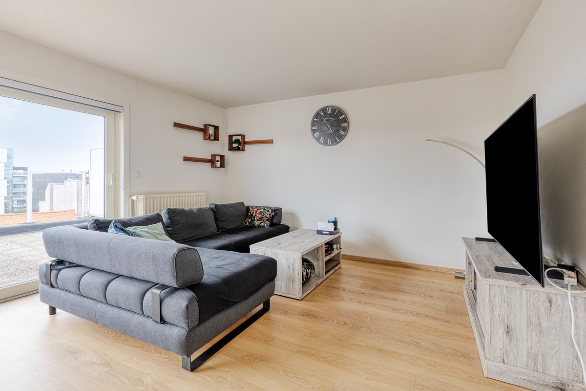 Ruim penthouse met twee grote terrassen in het centrum van Roeselare - foto 4