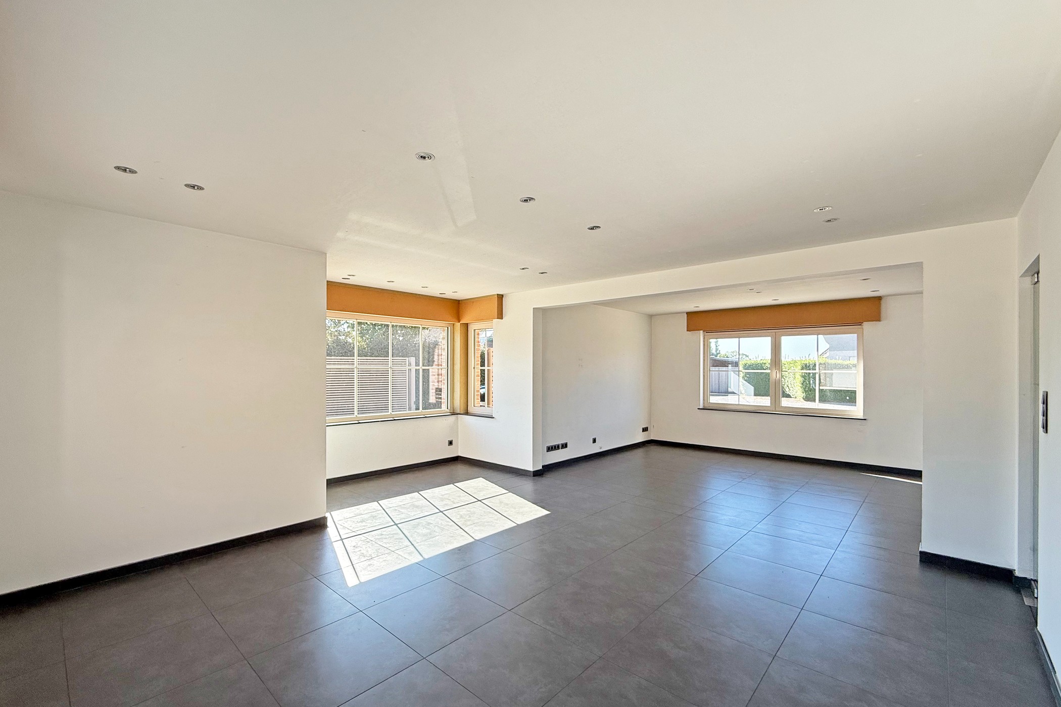 Recente multifunctionele eigendom op 1.731 m² in Deinze - photo 5