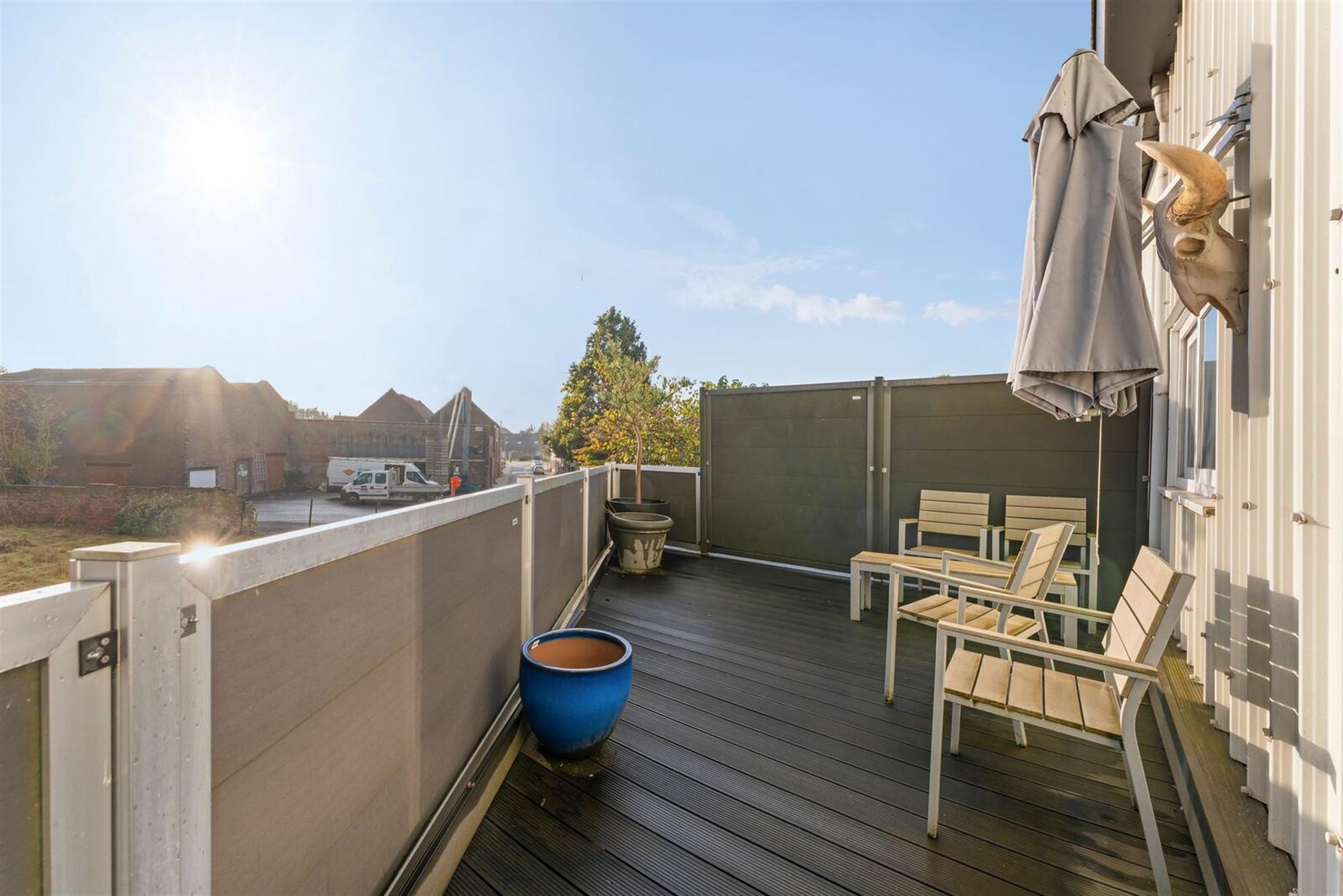 Commercial - photo 4