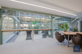 huurprijs 450 euro/maand + 50 euro gemeenschappelijke kosten /maand gemene delen .elektriciteit, verwarming, water, internet exclusief ( worden...