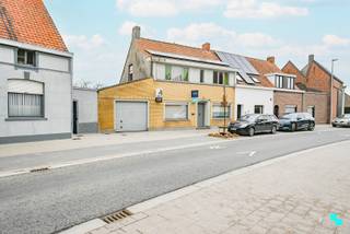 Ontdek deze ééngezinswoning met 4 slaapkamers en afzonderlijke garage in het hartje van Oostrozebeke. Met een bewoonbare oppervlakte van...