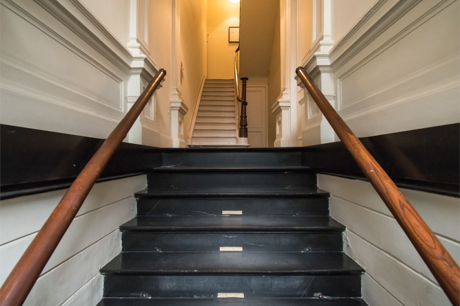 LICHTRIJK EN KARAKTERVOL APPARTEMENT MET ZONNEBALKON OP TOPLOCATIE AAN DE MARNIXPLAATS OP 'TZUID - foto 5