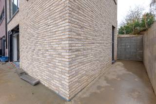 Discover this stunning new-build semi-detached (three-front) home on a 3a68 plot, featuring a fully landscaped south-facing garden and...