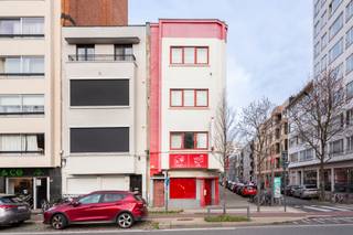 Interessante opbrengsteigendom op toplocatieOp zoek naar een opbrengsteigendom met stabiel rendement op een absolute toplocatie? Dan is deze...