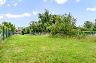 Te renoveren woning op 12 are met rustige doch centrale ligging in Stal (Beringen). Belangrijkste troeven:- Centrale ligging- Ruim perceel- Zeer veel...