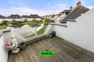 Dit goed ingedeelde appartement op de tweede verdieping met terras met de allerbeste oriëntatie biedt een comfortabele woonervaring in een rustige...