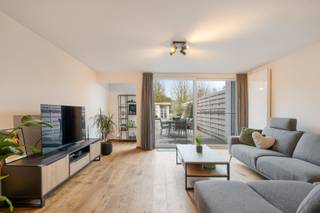 Ben je op zoek naar een gezellige, instapklare woning op een TOPlocatie? GEVONDEN!!!!Het openbaar vervoer en winkels zijn allemaal gelegen op...