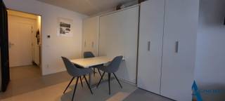 Dit juweeltje is een perfecte harmonie van luxe en functionaliteit, ideaal voor wie op zoek is naar een verfijnde pied-à-terre.Deze mooie studio...