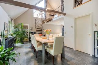 Sur le Schotensteenweg, nous trouvons cette maison de caractère. La maison a fait l'objet de rénovations économes en énergie et dispose de...