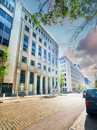 Gelegen in het hart van de Europese wijk in Brussel, geniet Montoyer 40 van een prestigieus adres in de directe nabijheid van Europese...