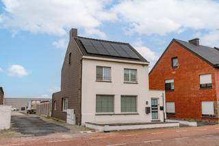 Een bezoekmoment aanvragen kan via onze website: https://vicusvastgoed.be/nl/te-huur .Ga naar het respectievelijke pand en klik op ‘bezoek...