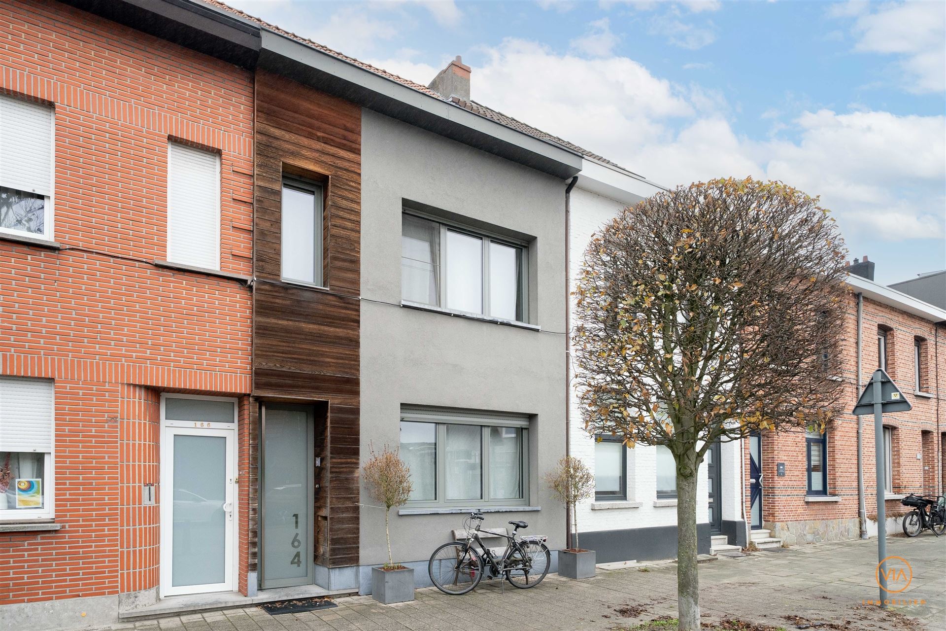 Gerenoveerde woning met 4 slpk en ruime tuin op topligging - foto 1