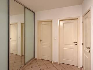 In de Albert Panisstraat 150 in Beveren vind je dit ruime en comfortabele appartement met een praktische indeling en aangename buitenruimte.Via de...