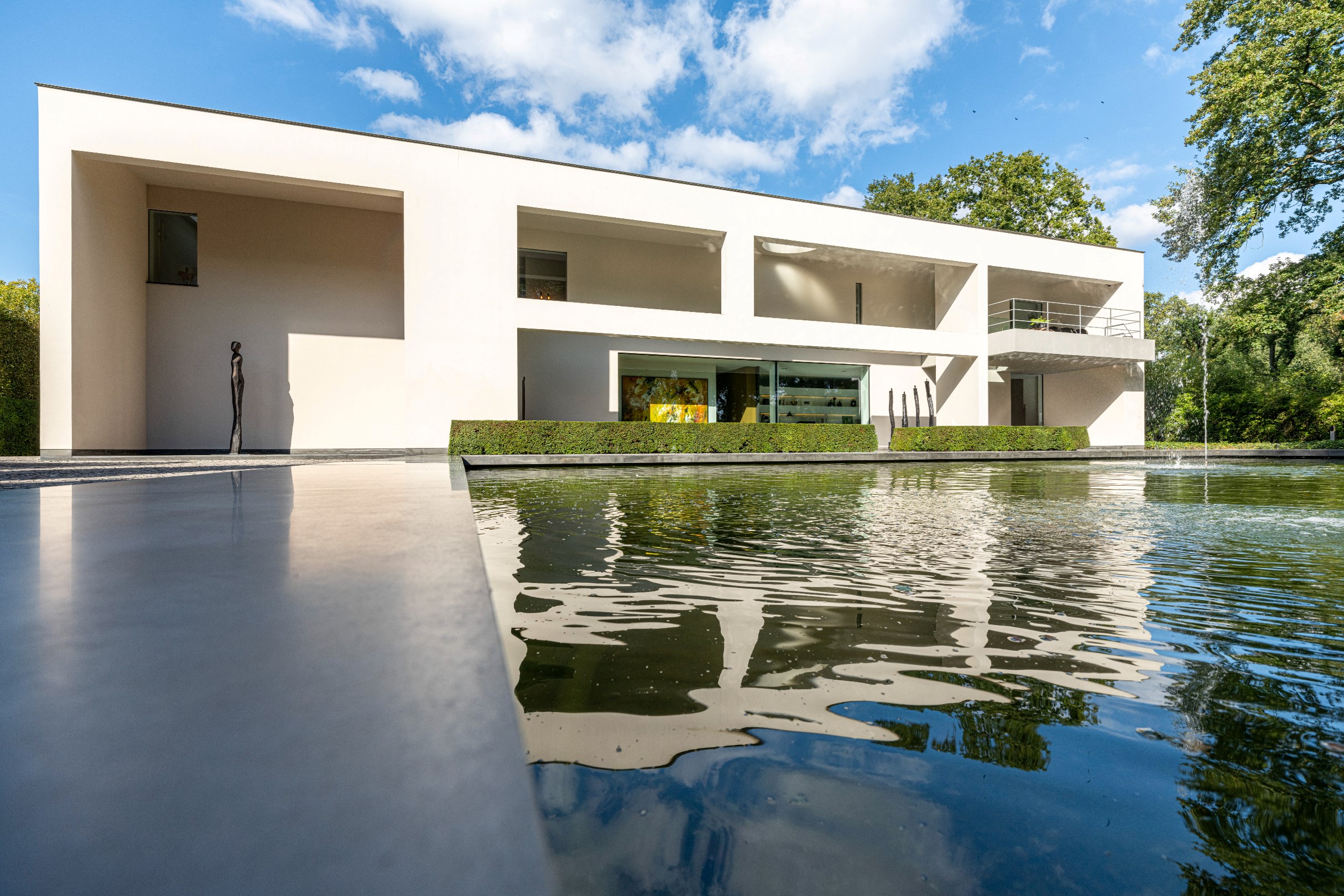 Modern design villa in prime location in Brasschaat! - photo 3