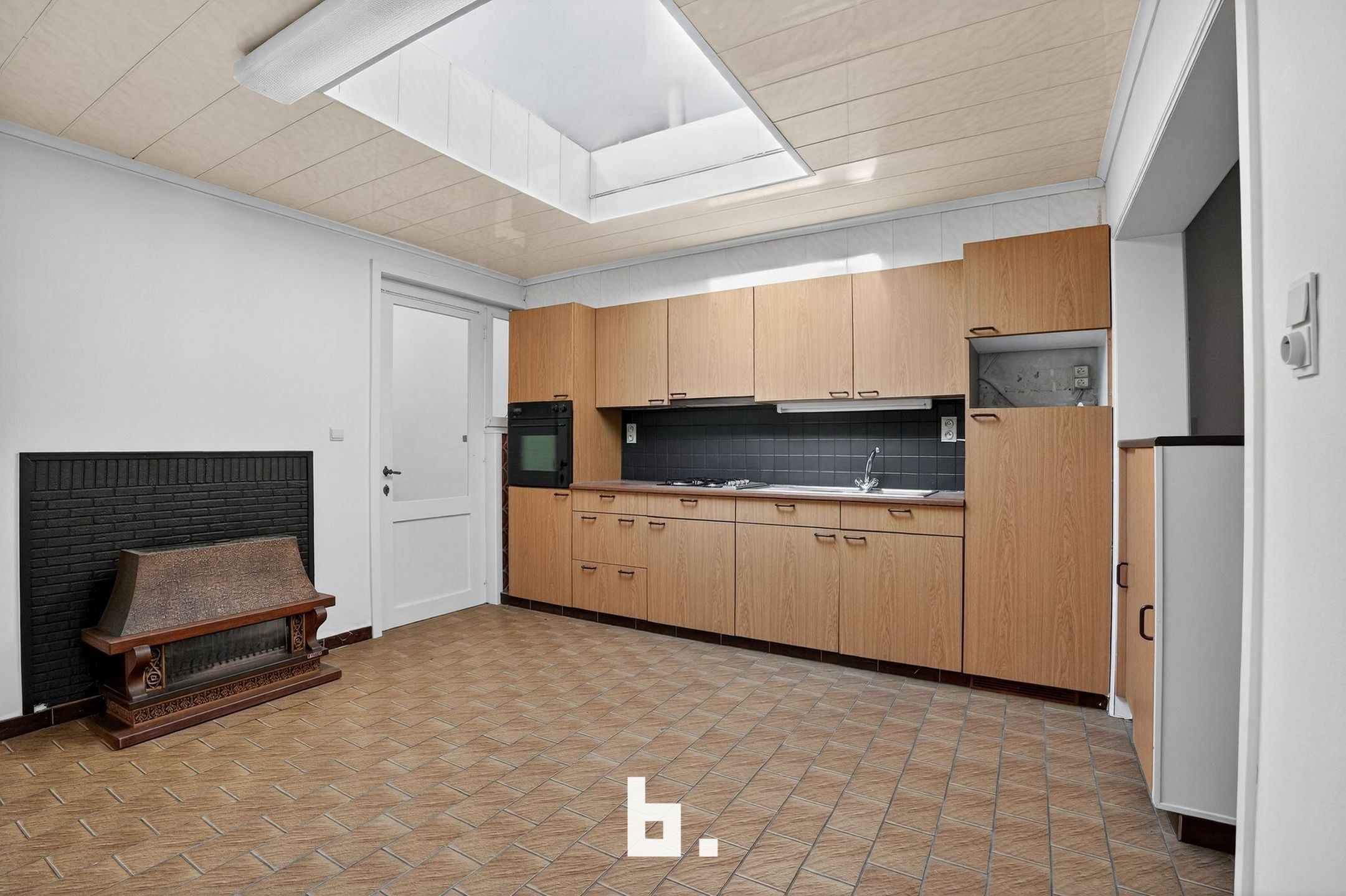 Centraal gelegen eigendom met uitweg te Roeselare (8800) - foto 5