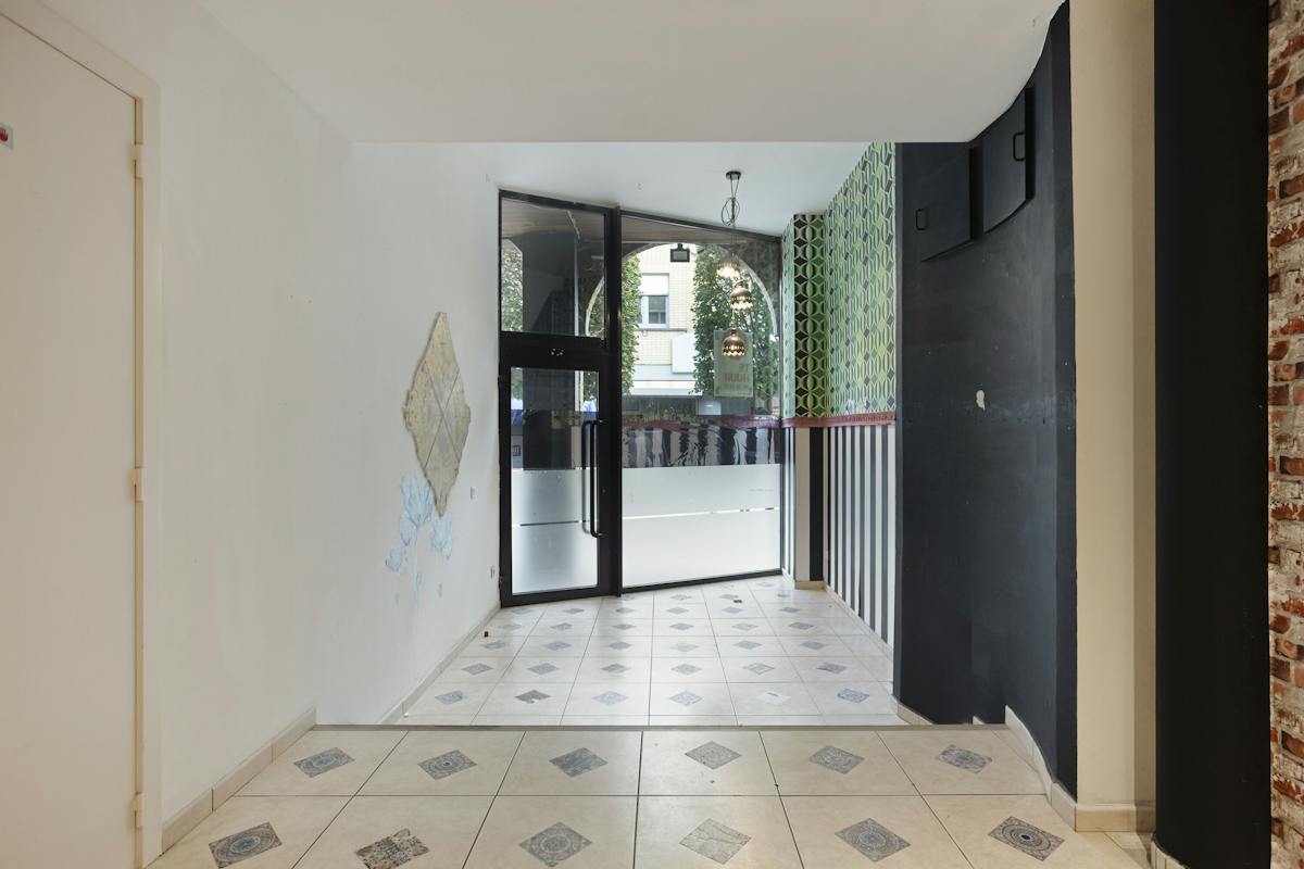 For Rent: Charming Commercial Property (55m²) in Nieuwpoort-Stad! - photo 5