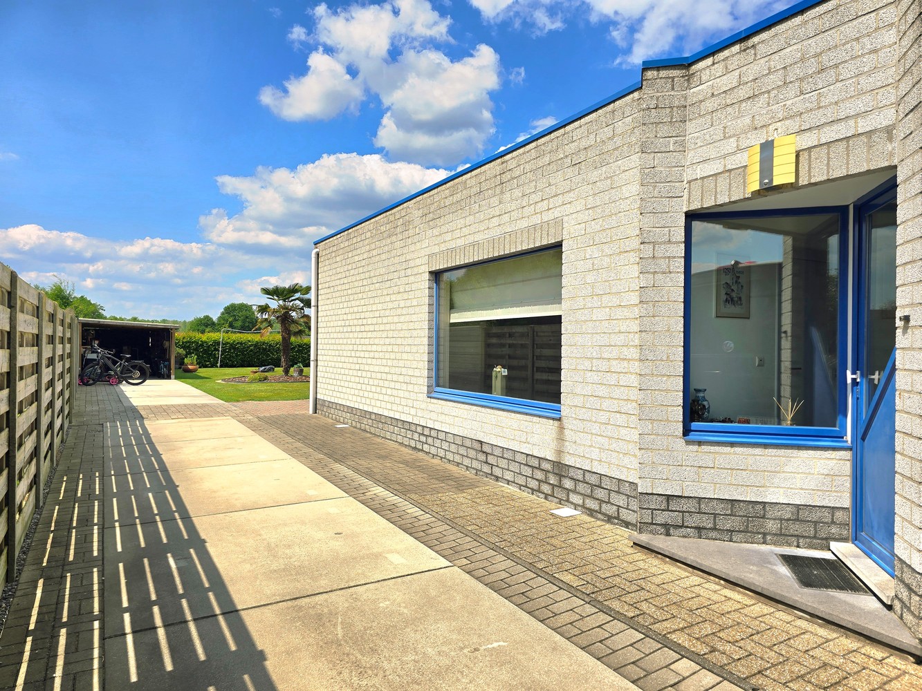 TE KOOP: WINKEL / TOONZAAL 386 m² met ruime woonst ( momenteel "FIETSEN GAETHOFS" ) – ideale investering op toplocatie! - foto 3
