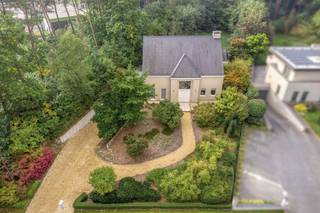 Ruimtelijk én zorgeloos wonen in een groene omgeving nabij het centrum van MaasmechelenAan de Joseph Smeetslaan ter hoogte van huisnummer 218 ligt in...